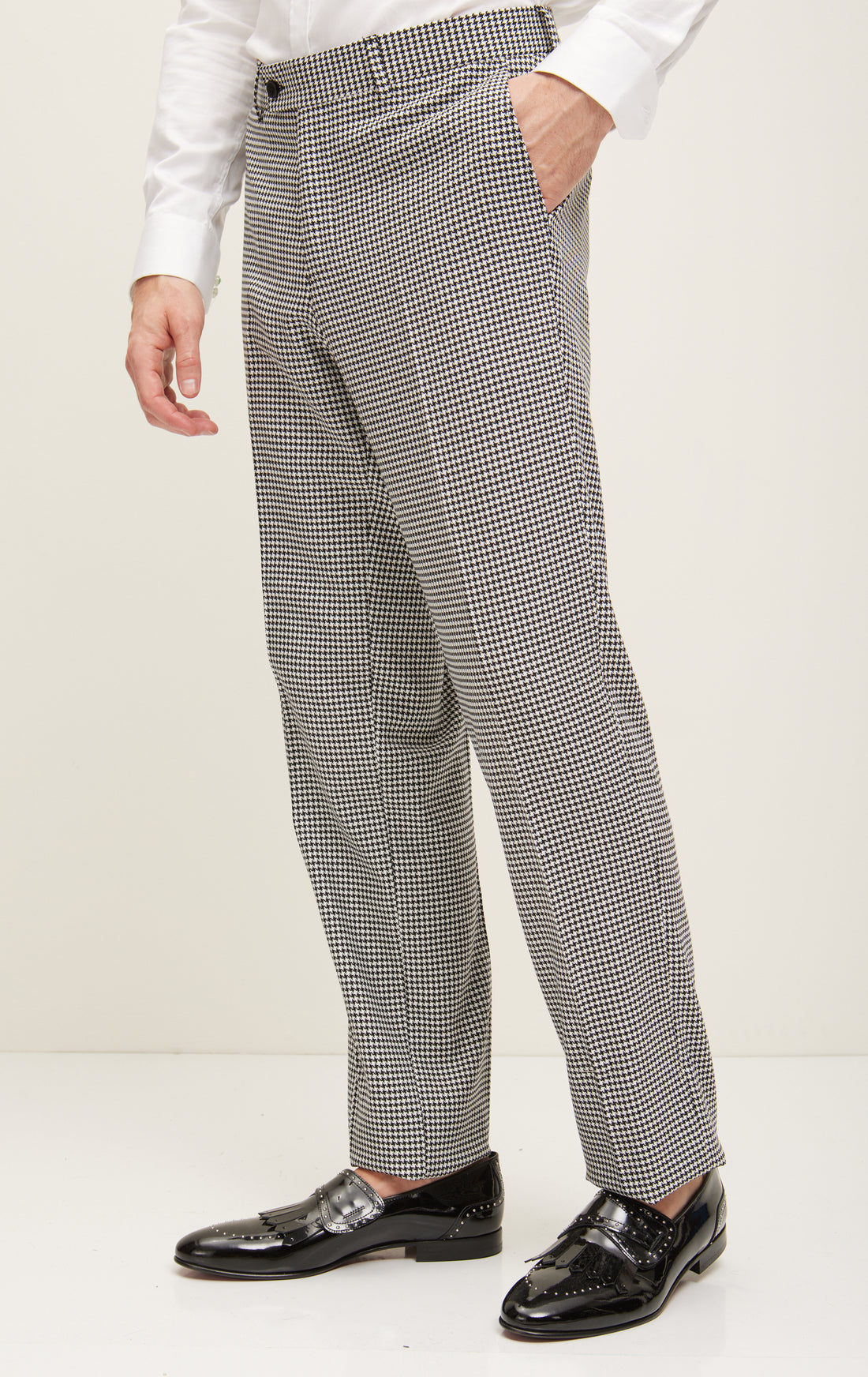 Tailored Fit Peak Lapel Petite Houndstooth Suit With Matching Pants