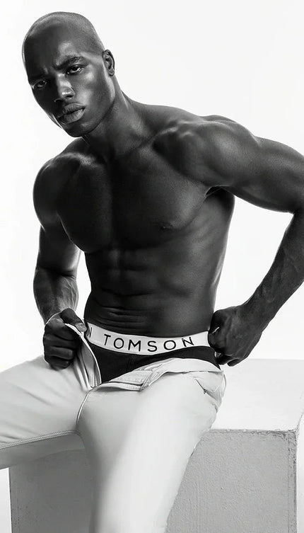 Fashionable Bottoms - Ron Tomson