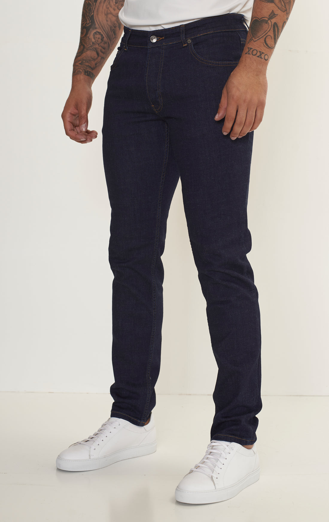 Fitted Tapered Jeans - Navy