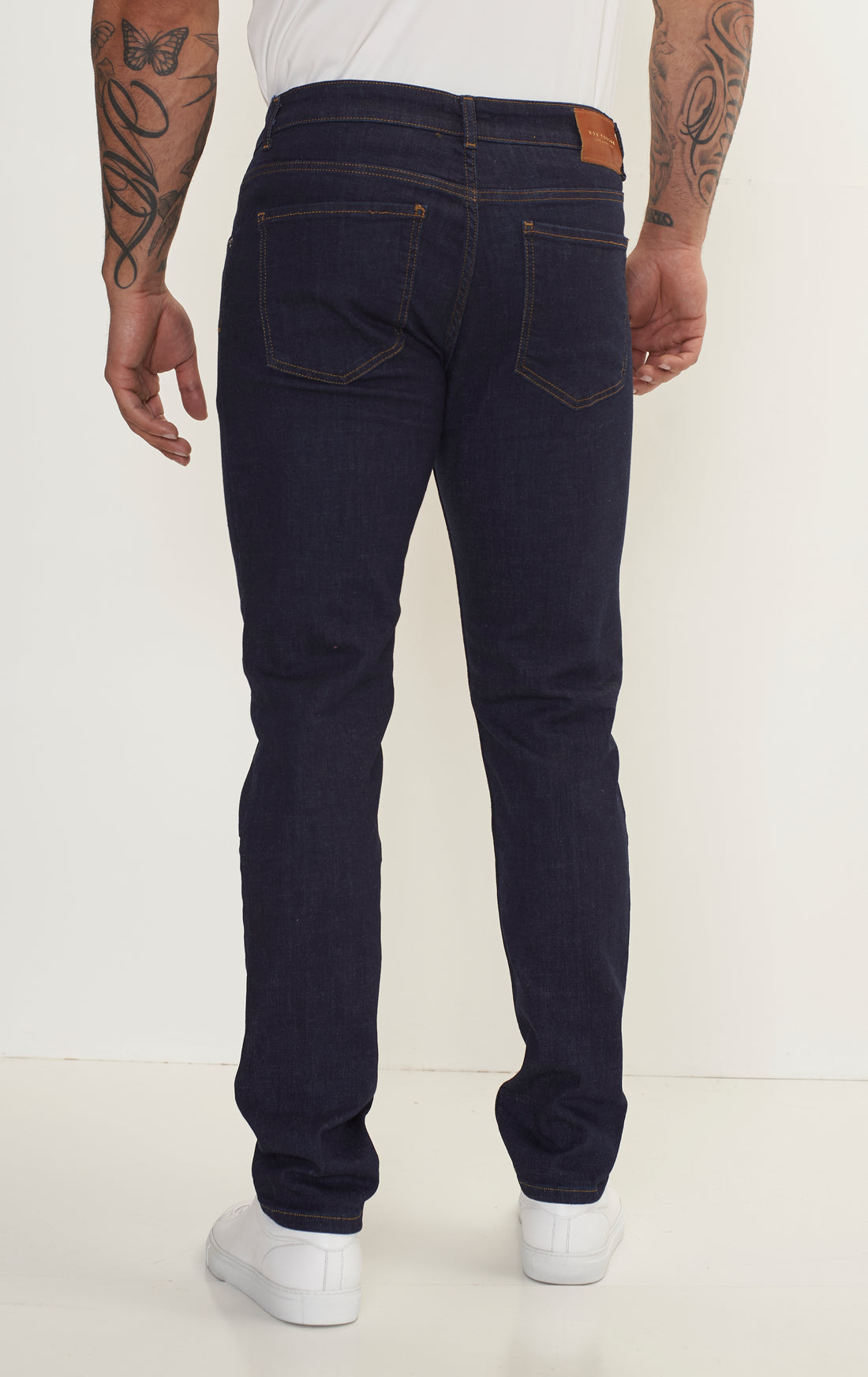 Fitted Tapered Jeans - Navy