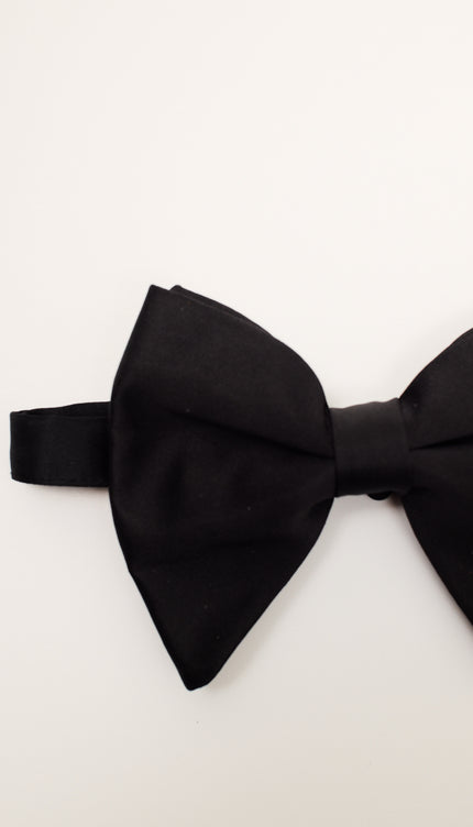 Oversized Pre-Tied Butterfly Bow Tie - Black