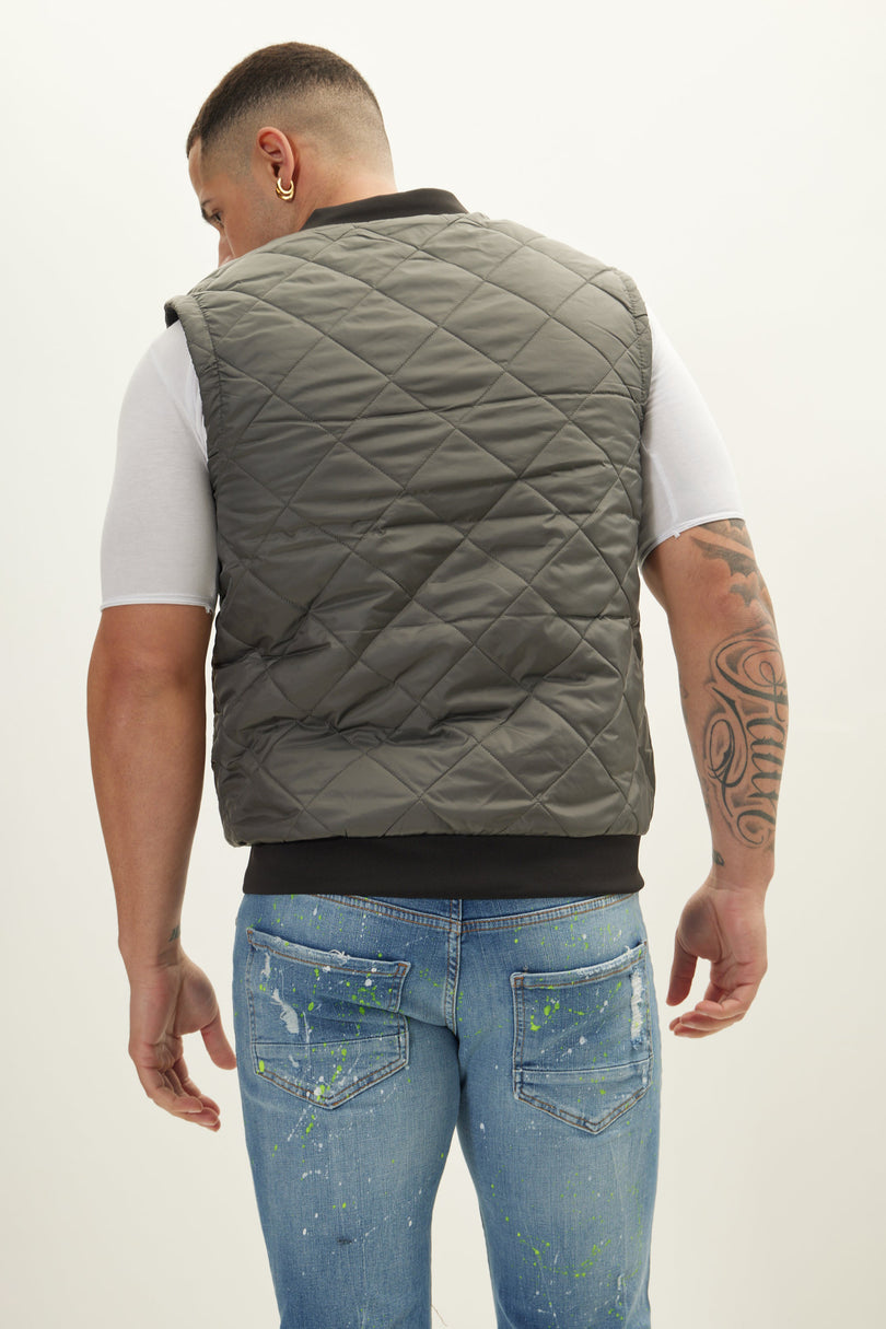 Men's Padded Contrast Placket Vest - Anthracite | Ron Tomson