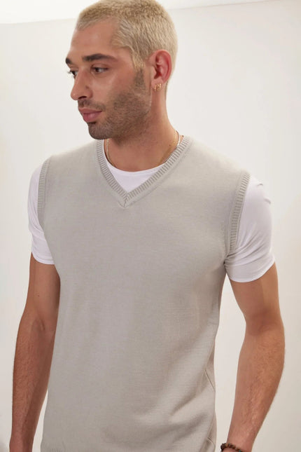 Men's Tailored V-Neck Knitted Vest - Grey | Ron Tomson