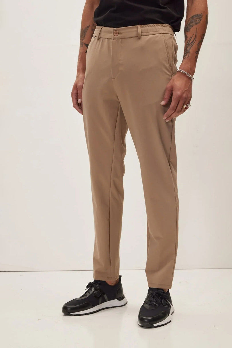 Men's Wrinkle-Free Tapered Pants - Camel | Ron Tomson