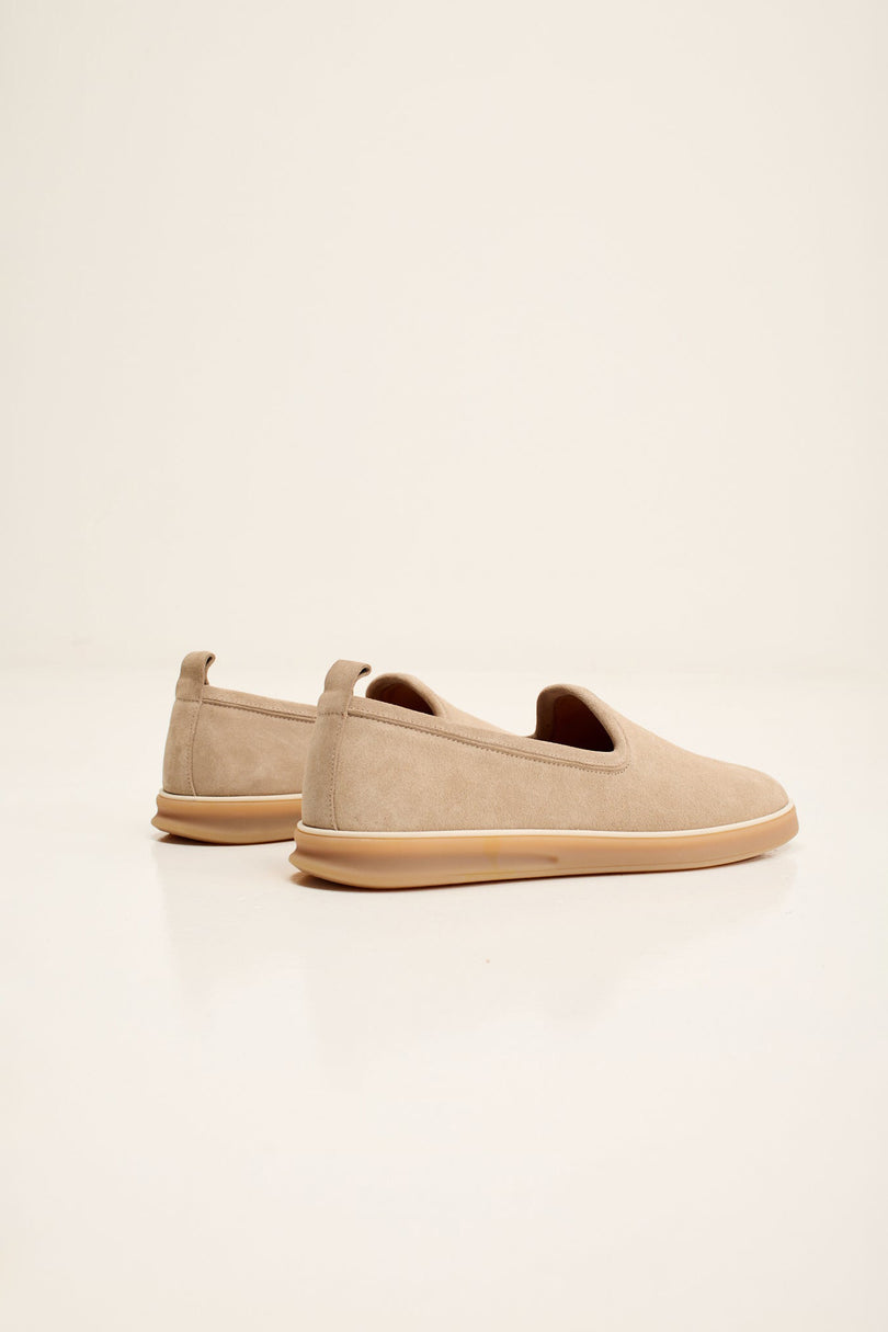 Men's Lambskin Suede Yemeni Loafers - Beige | Ron Tomson