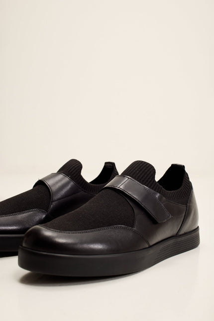 Men's Leather Slip-On Sneaker - Black | Ron Tomson