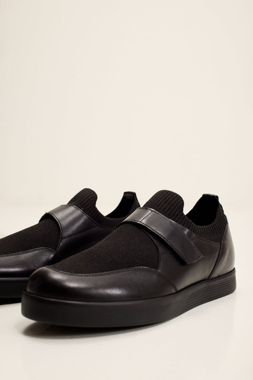 Men's Leather Slip-On Sneaker - Black | Ron Tomson