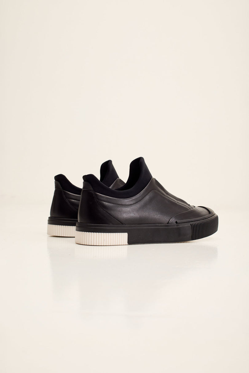 Men's Italian Gommus Sole Neoprene Neck Leather Sneaker - Black | Ron Tomson
