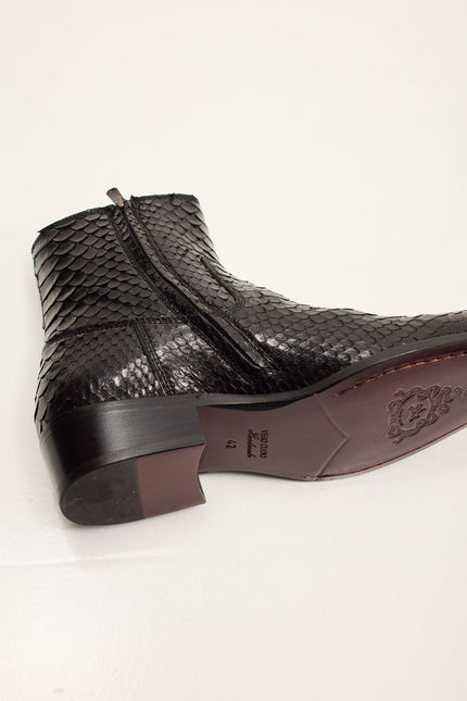 Men's Snake-Embossed Leather Chelsea Boots - Black | Ron Tomson