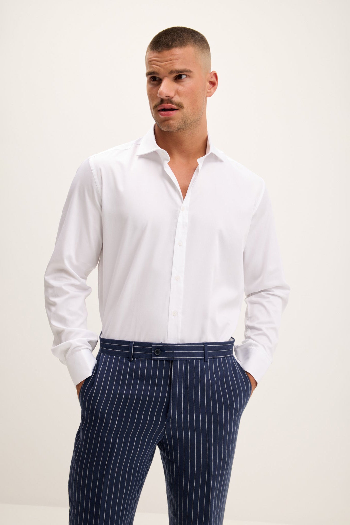 Pure Cotton Spread Collar Fitted Dress Shirt