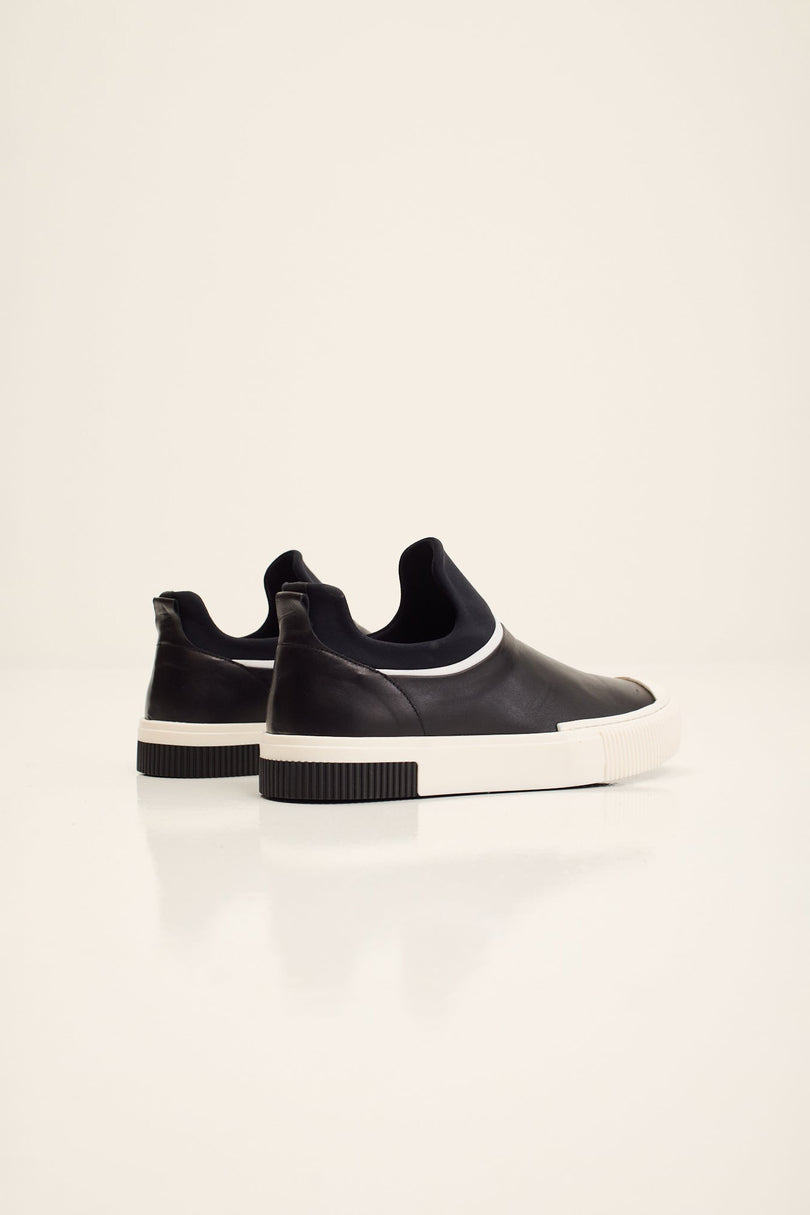 Men's Leather Skate Slip-On Sneaker - Black | Ron Tomson