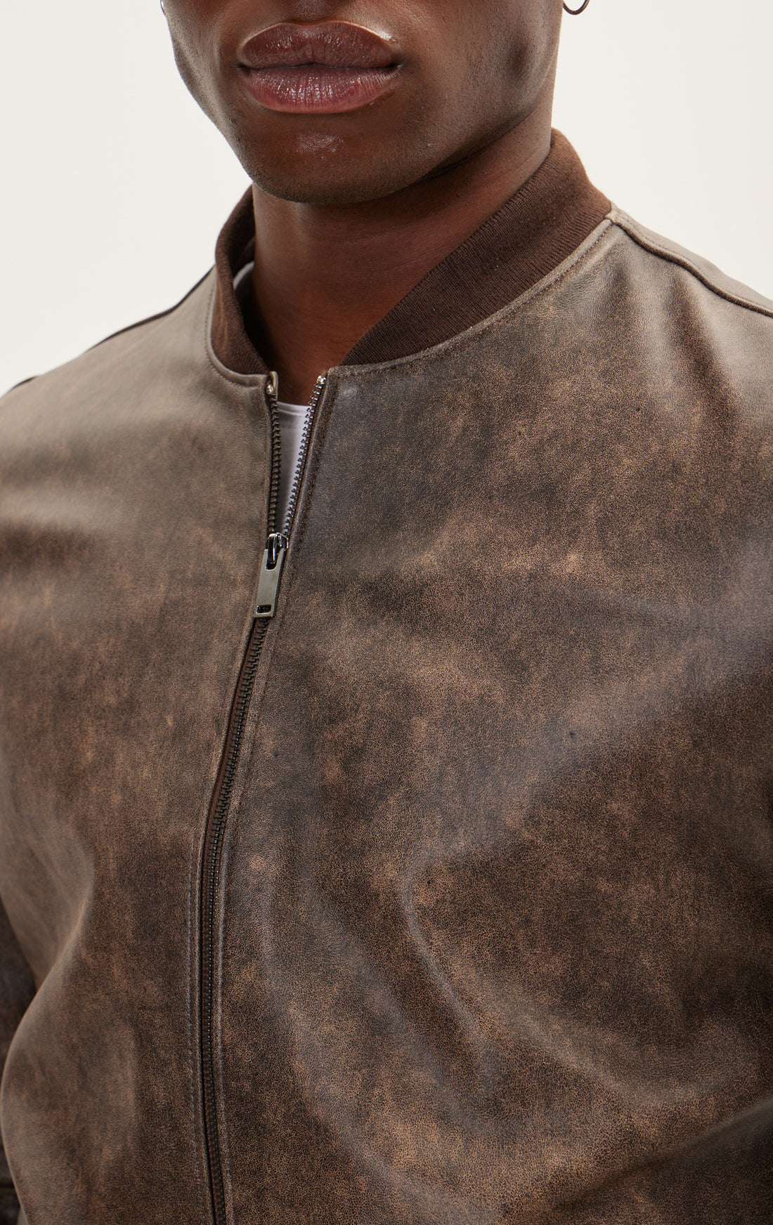 N° 71461 - LEATHER BOMBER - BROWN