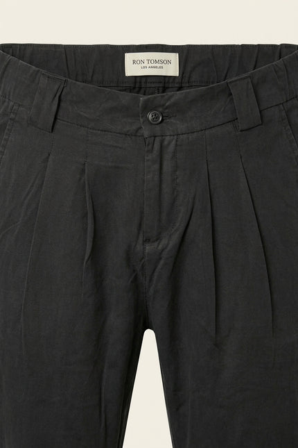 Pleated Trousers - Black - Detail