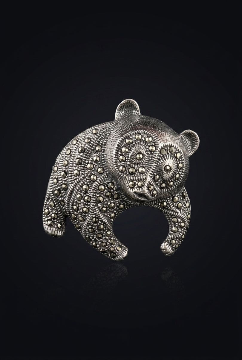 Brooch - Silver bear - angle