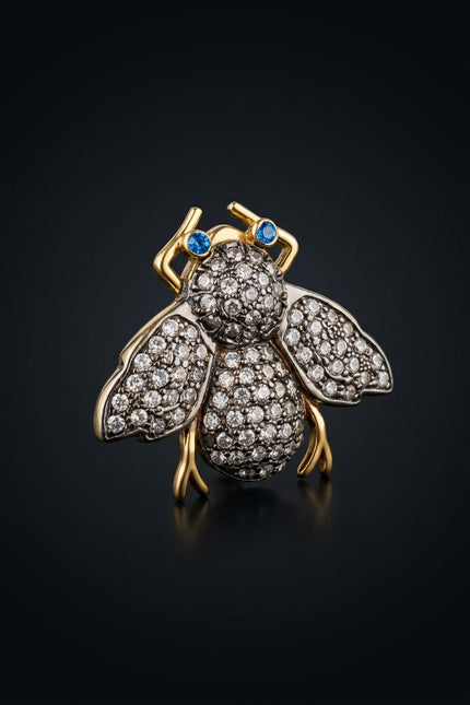 Brooch - Mixed bee - angle