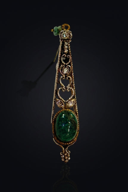 Brooch - Green_Gold elongated_ornate_drop - front