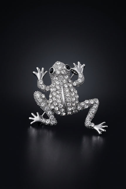 Brooch - Silver frog-shaped - front