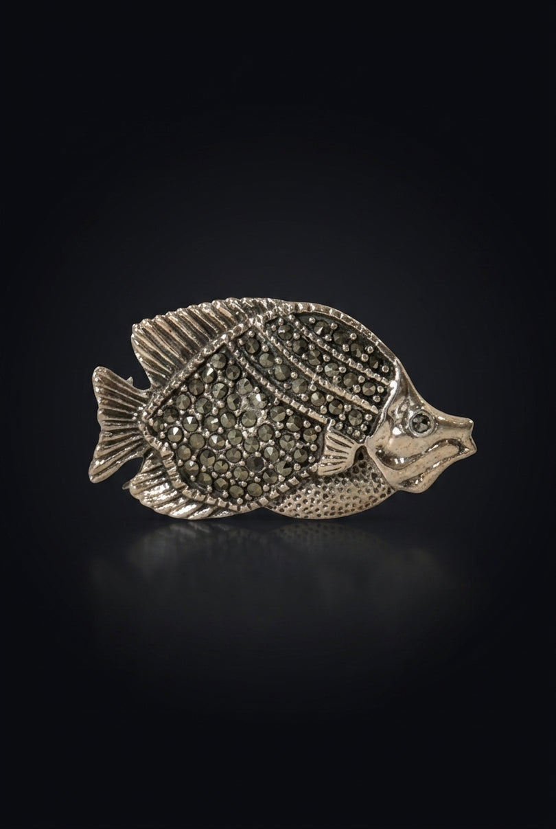 Brooch - Silver fish - front