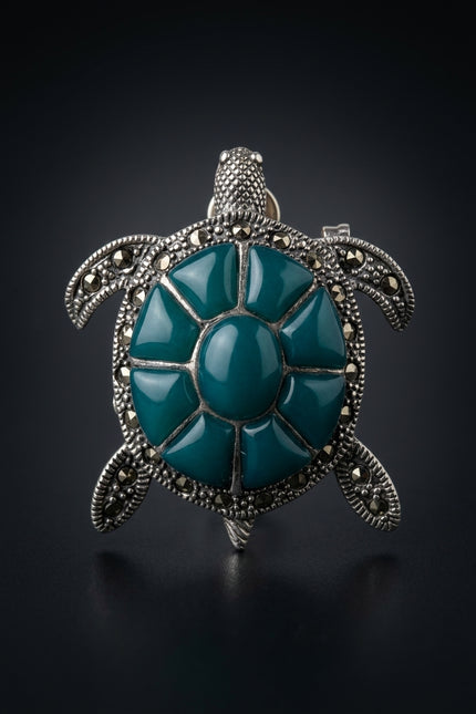 Brooch - Silver, Teal turtle - front