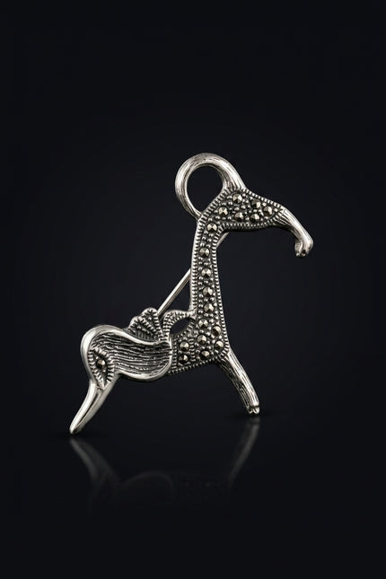 Brooch - Silver stylized deer - angle
