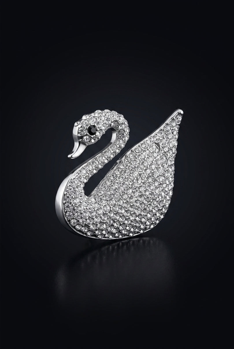 Brooch - Silver swan - angle