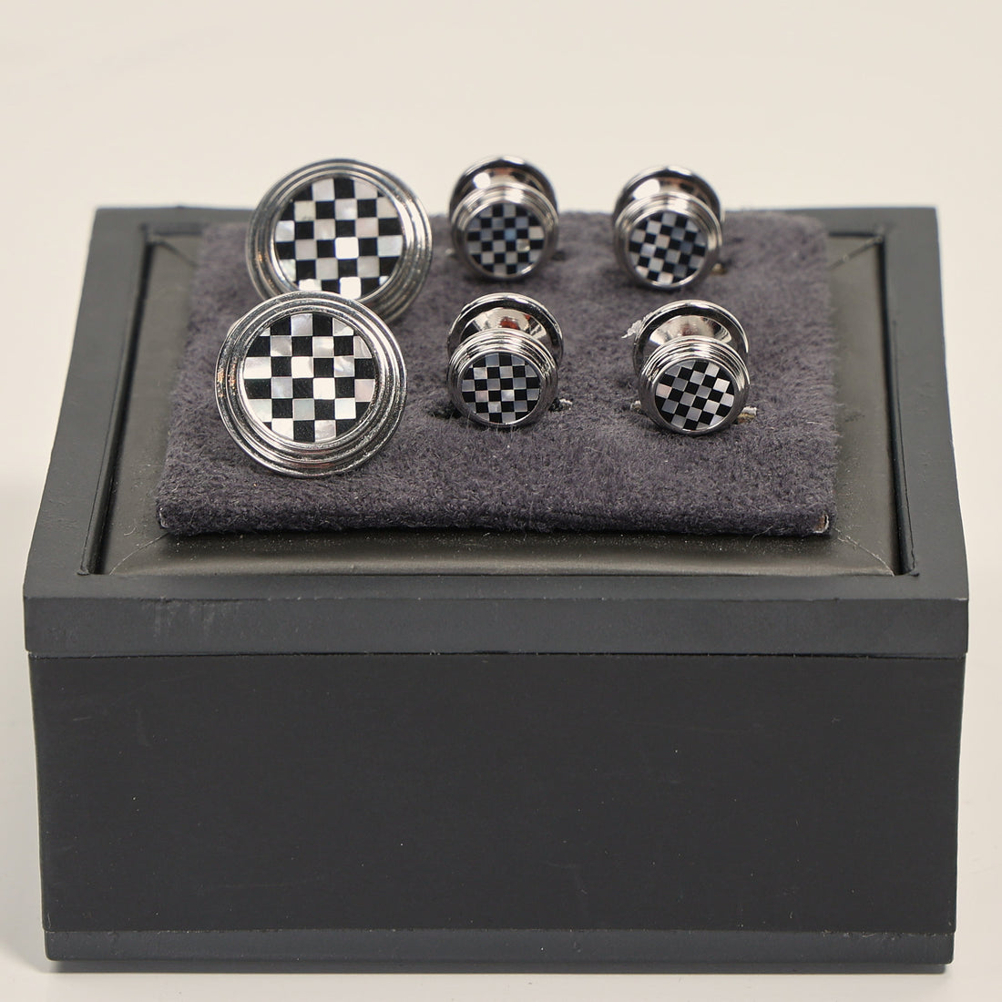 Checkered Circular Cufflinks Stud Set Silver