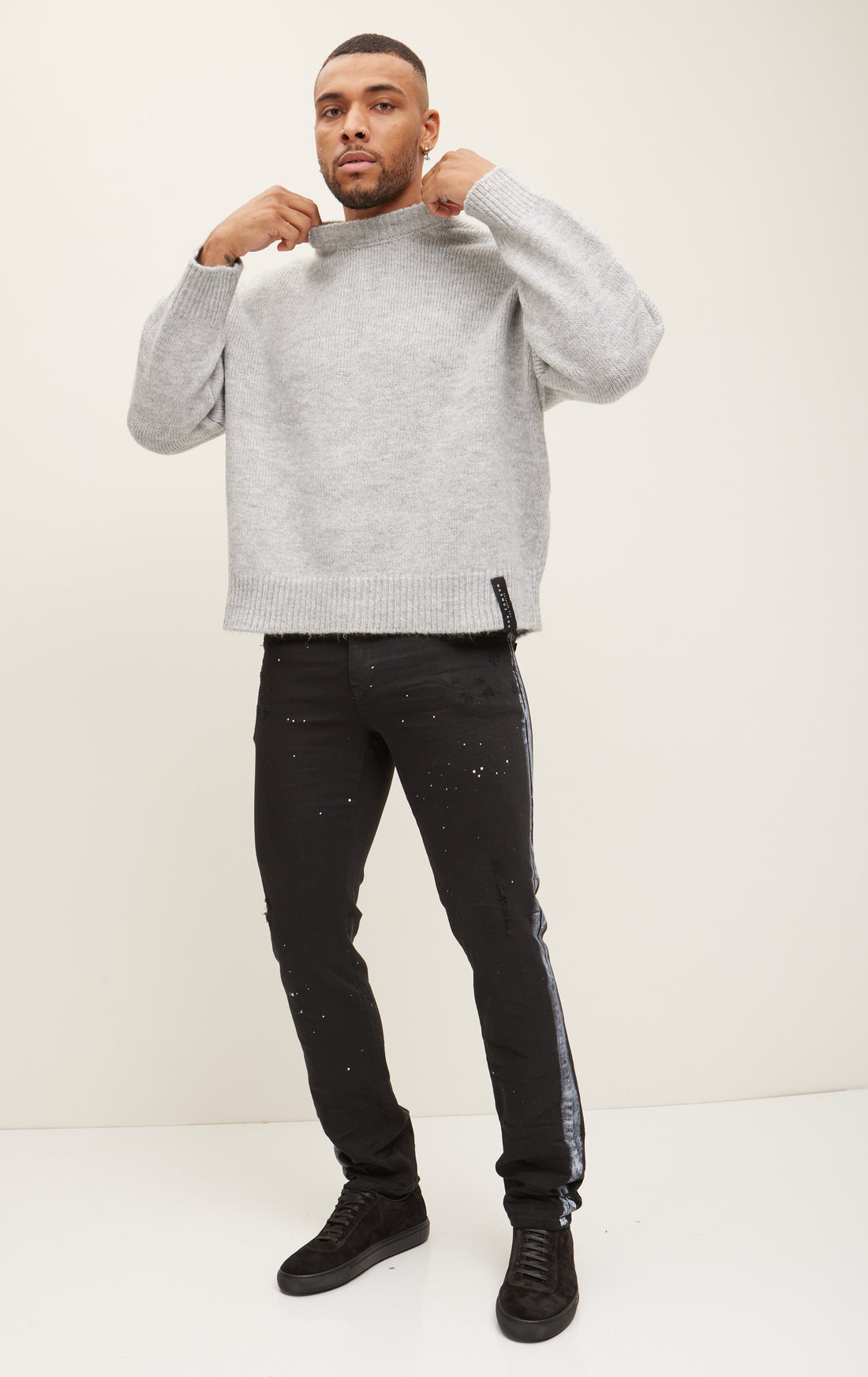 Nr. 9981 Flauschiger Pullover aus Wollmischung – Grau