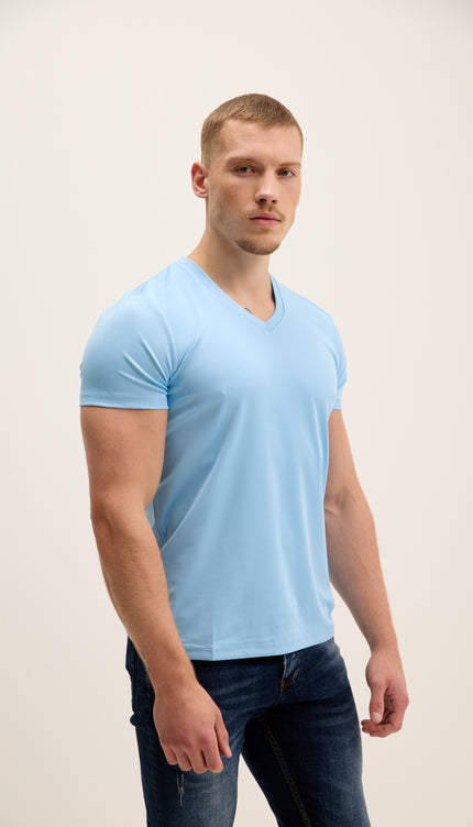 T-shirt à manches ajustées et col en V - Bleu