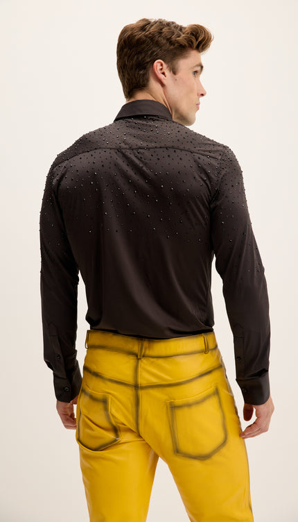 Schwarzes, mit Kristallen verziertes Hemd