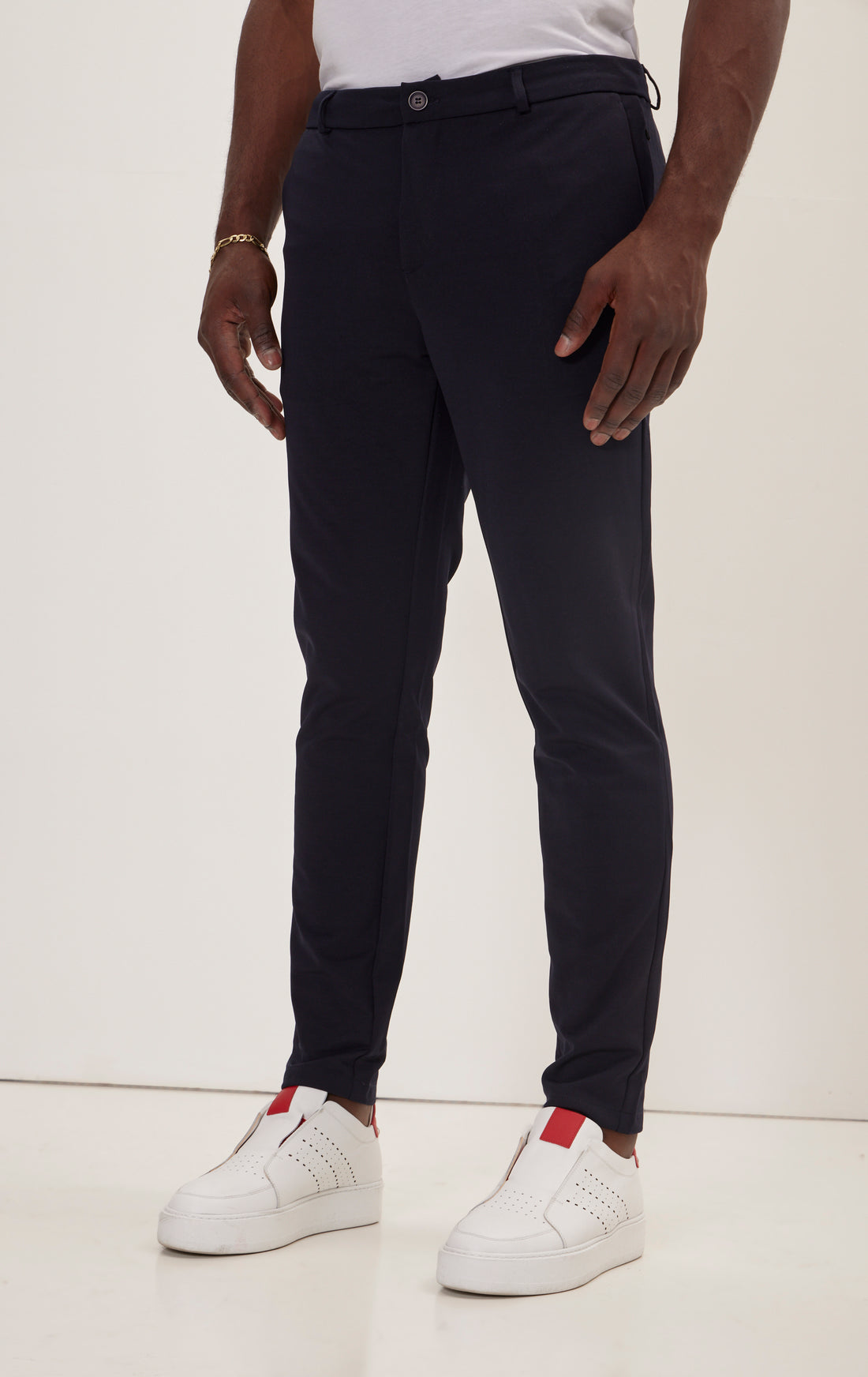 Tapered No-Wrinkle Tech Pants - Navy