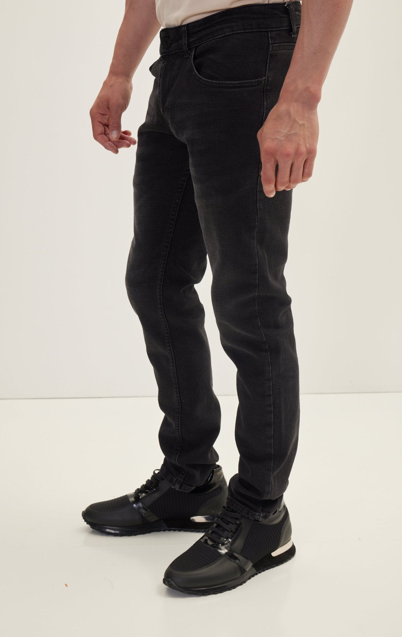 Classic Slim Fit Jean - Black - Ron Tomson