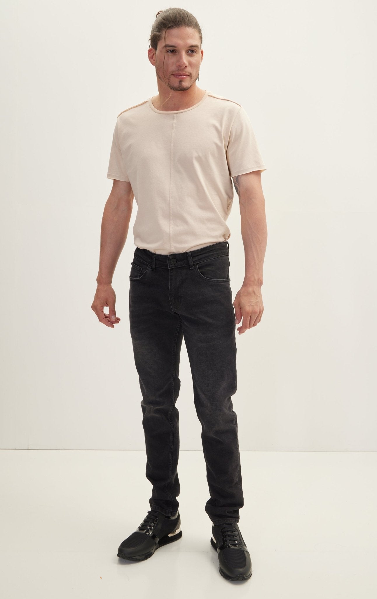 Classic Slim Fit Jean - Black - Ron Tomson