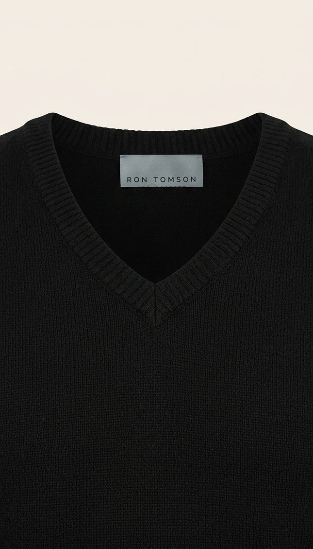 Classic V-Neck Knitted Vest - Black - Detail