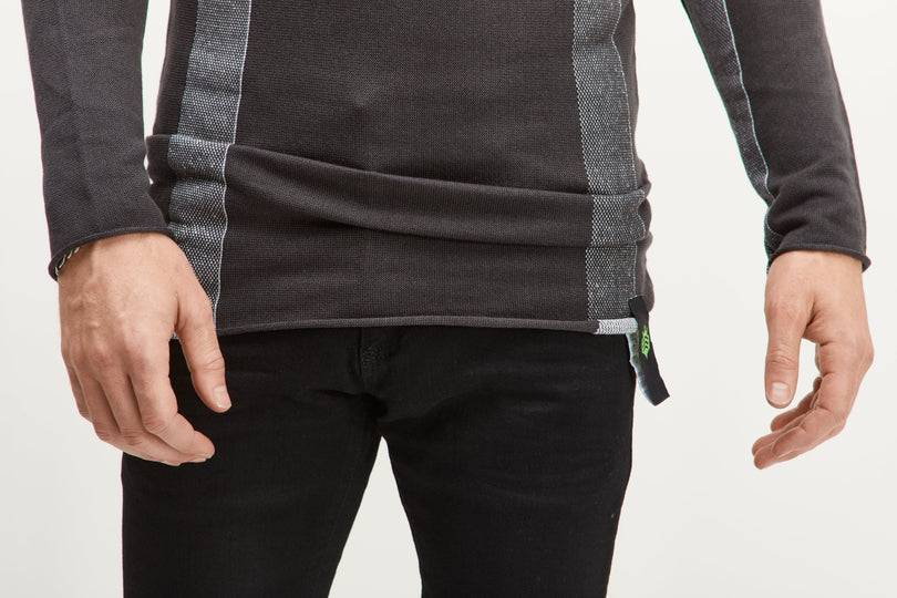 Elongated Contrasting Sweater - Anthracite - Ron Tomson