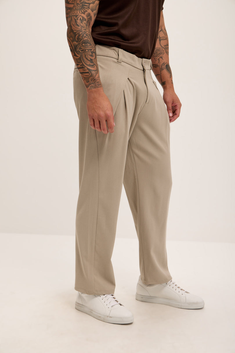 Front Flap Pleating Relaxed Trousers - Beige - Ron Tomson