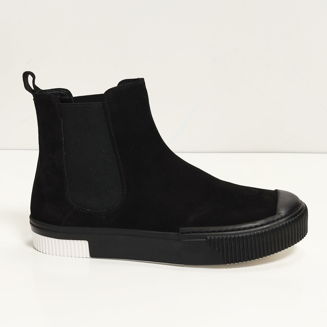 THE KING - Suede Leather and Rubber Sole Chelsea Boots - Black Black