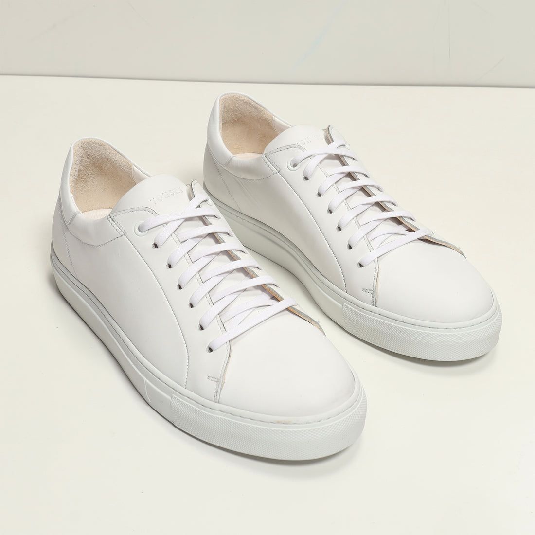 Court Sneakers - WEISS