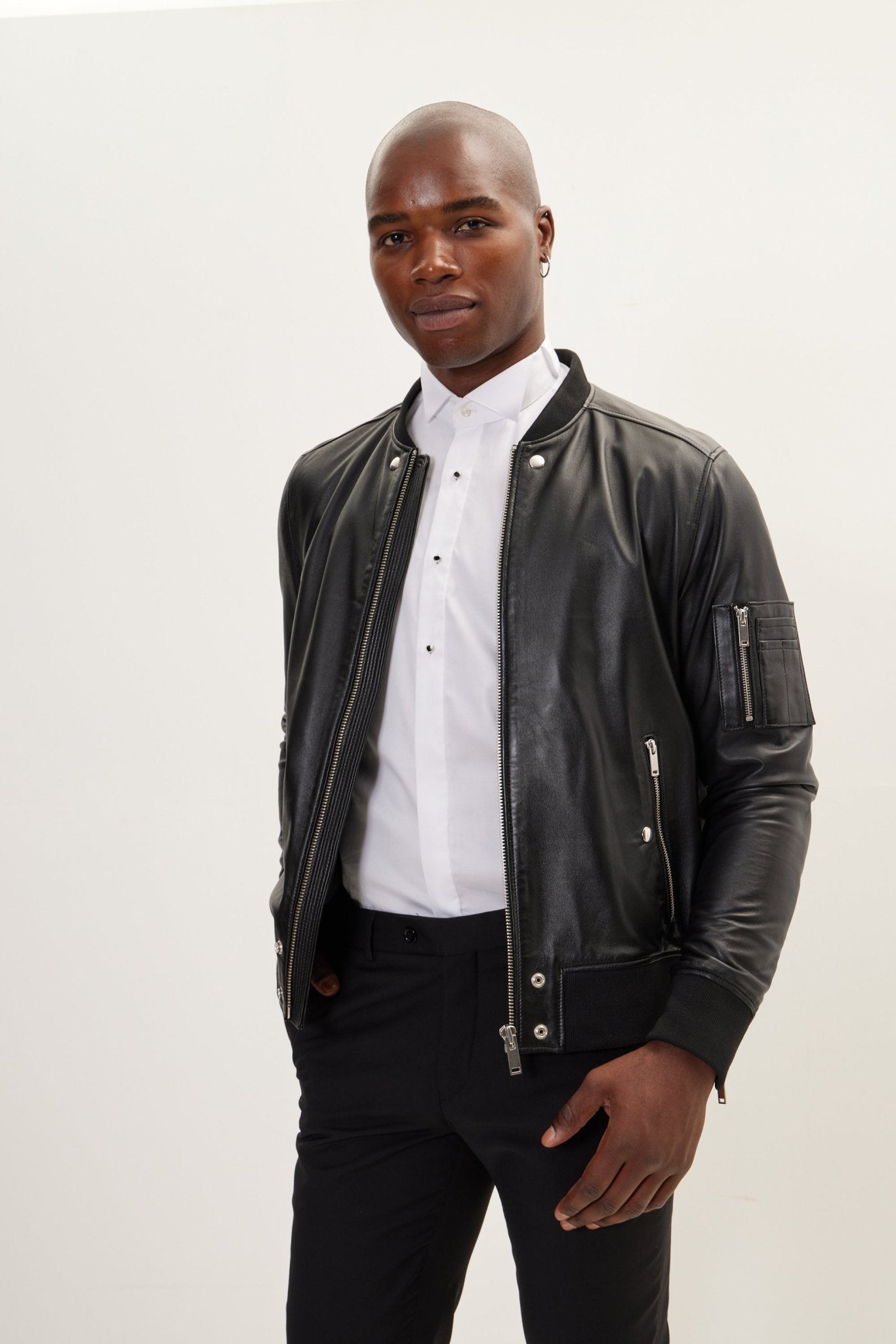 Men's The Sleek Leather Bomber Jacket - Black | Ron Tomson Black / 3XL (46 US) Men's The Sleek Leather Bomber Jacket - Black | Ron Tomson Black / 3XL (46 US)