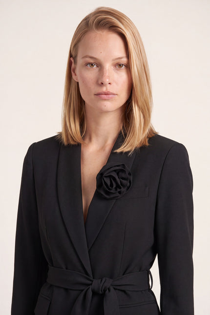 Women's Shawl Lapel Belted Suit - Black - macro view