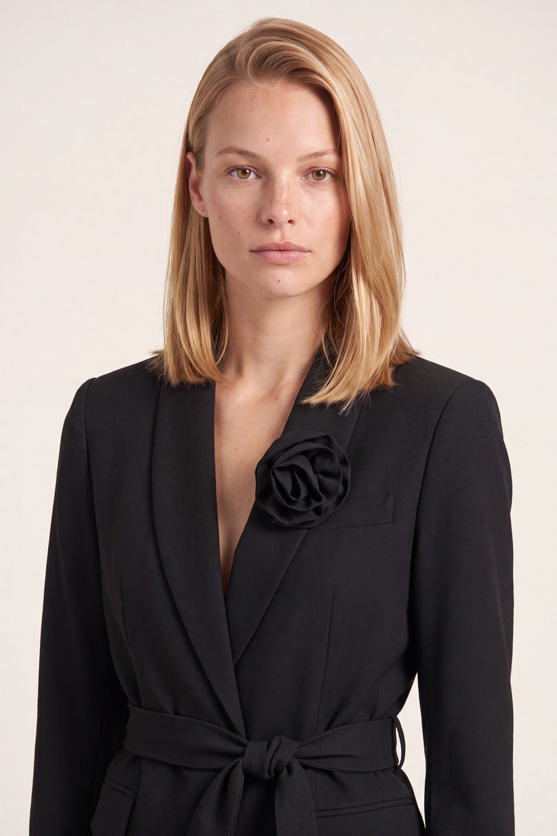 Women's Shawl Lapel Belted Suit - Black - macro view