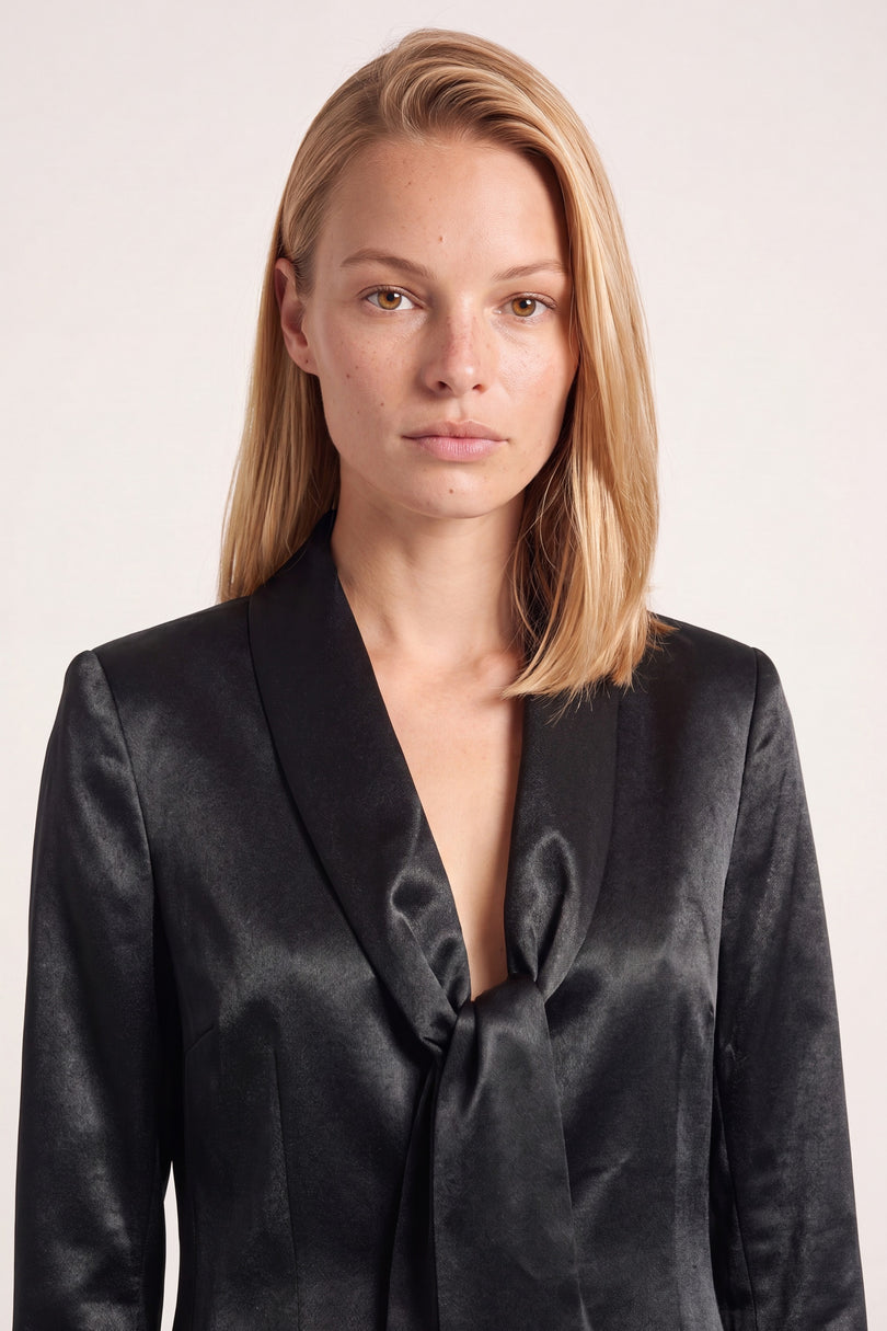 Sateen Shawl Detail Blazer - Black - macro view