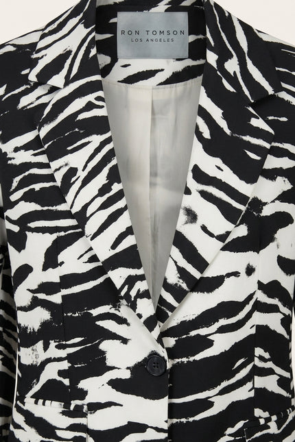 Zebra Print Suit Jacket - Black White - Detail
