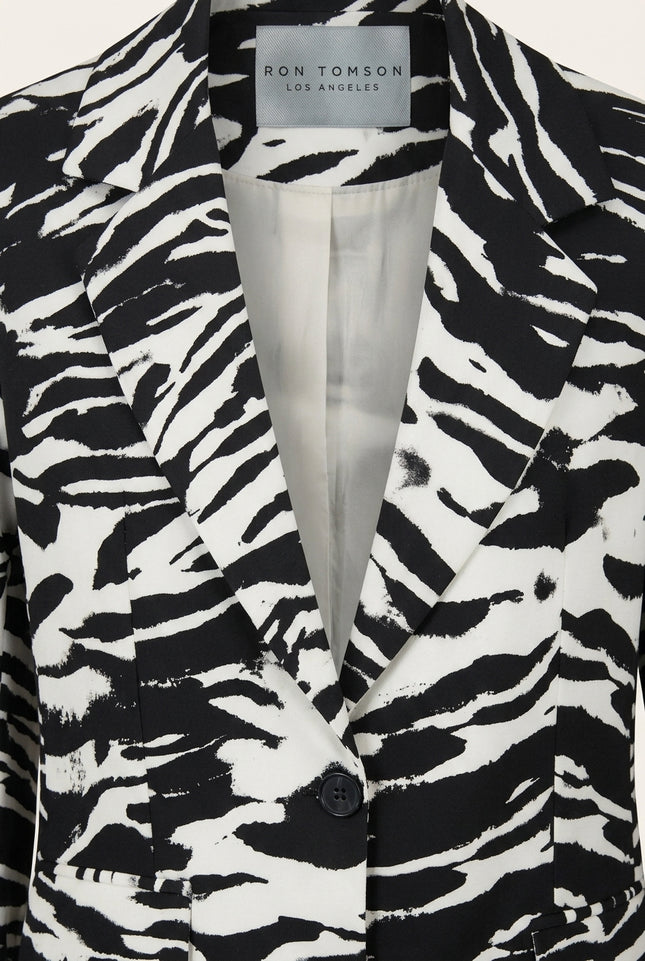 Zebra Print Suit Jacket - Black White - Detail
