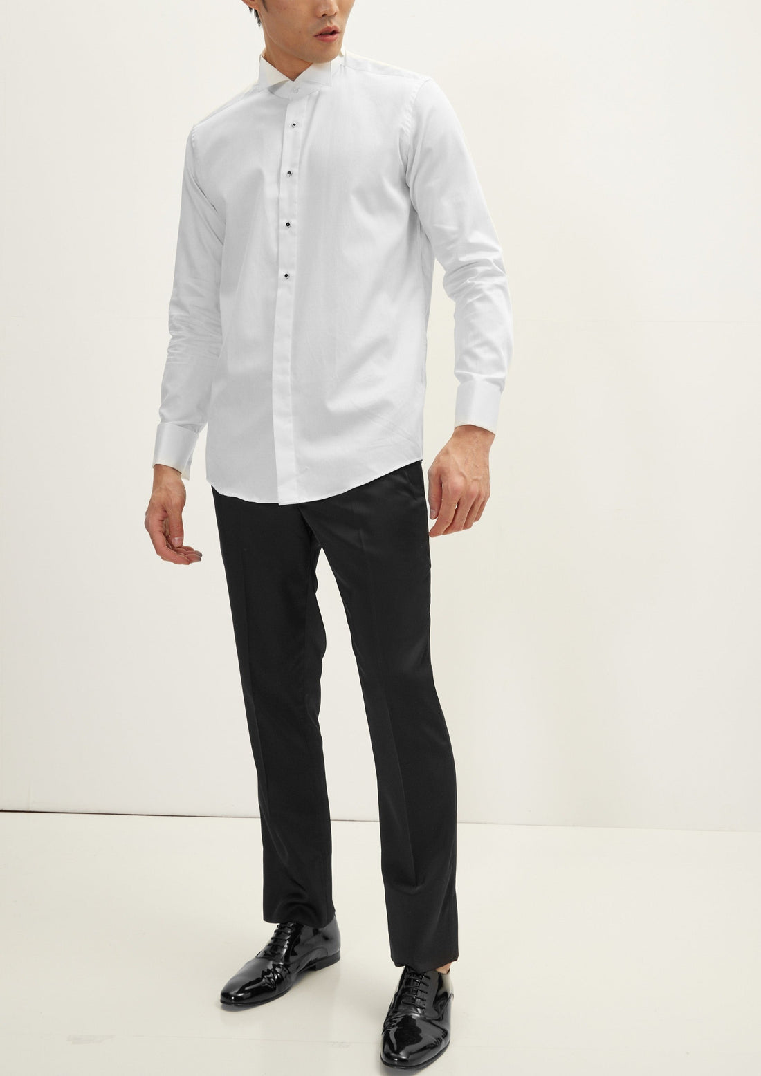 Slim Fit Jewel Button Schlankes Langarm-Smokinghemd - Weiß