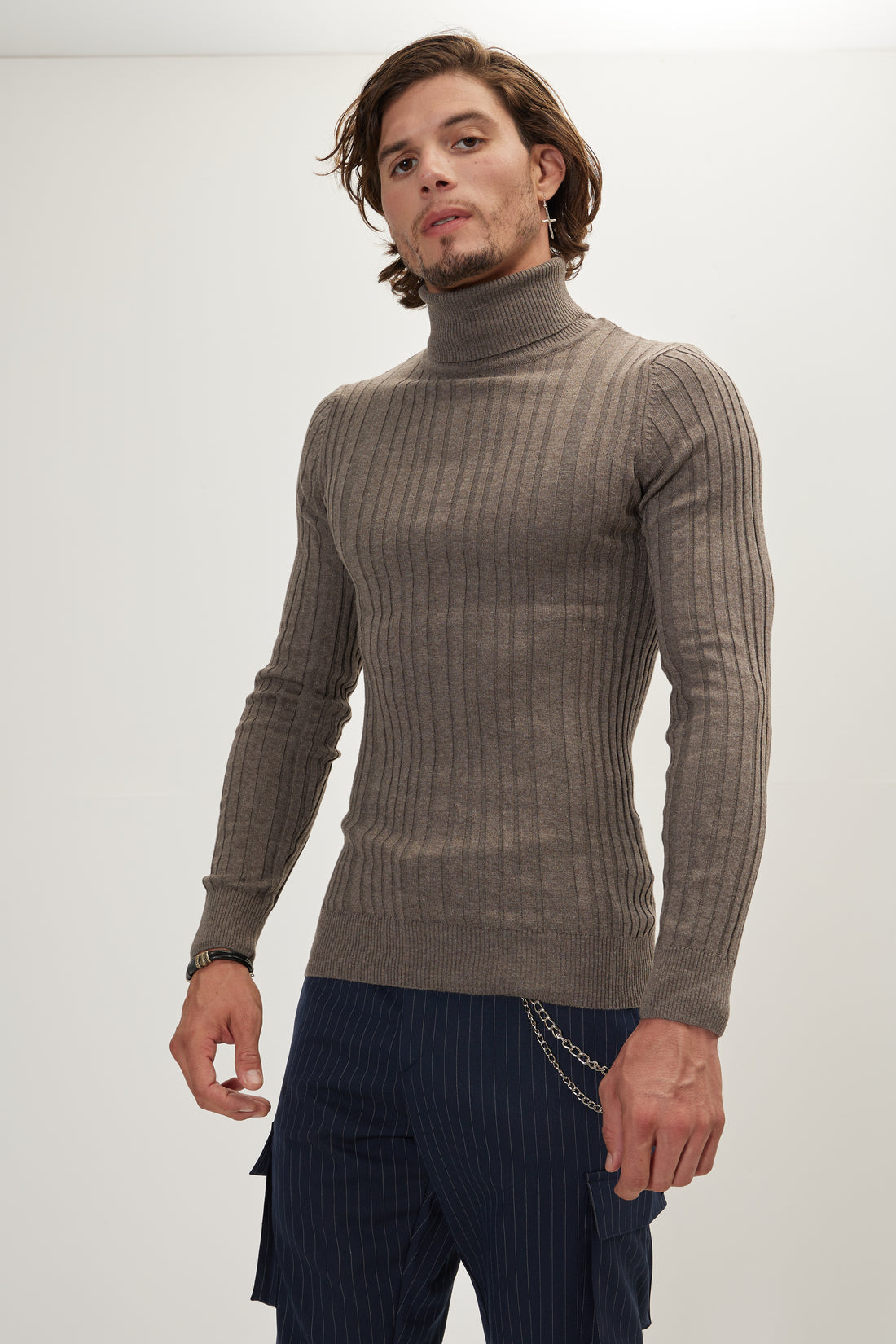 Ребристый свитер с круглым вырезом - Темный визон