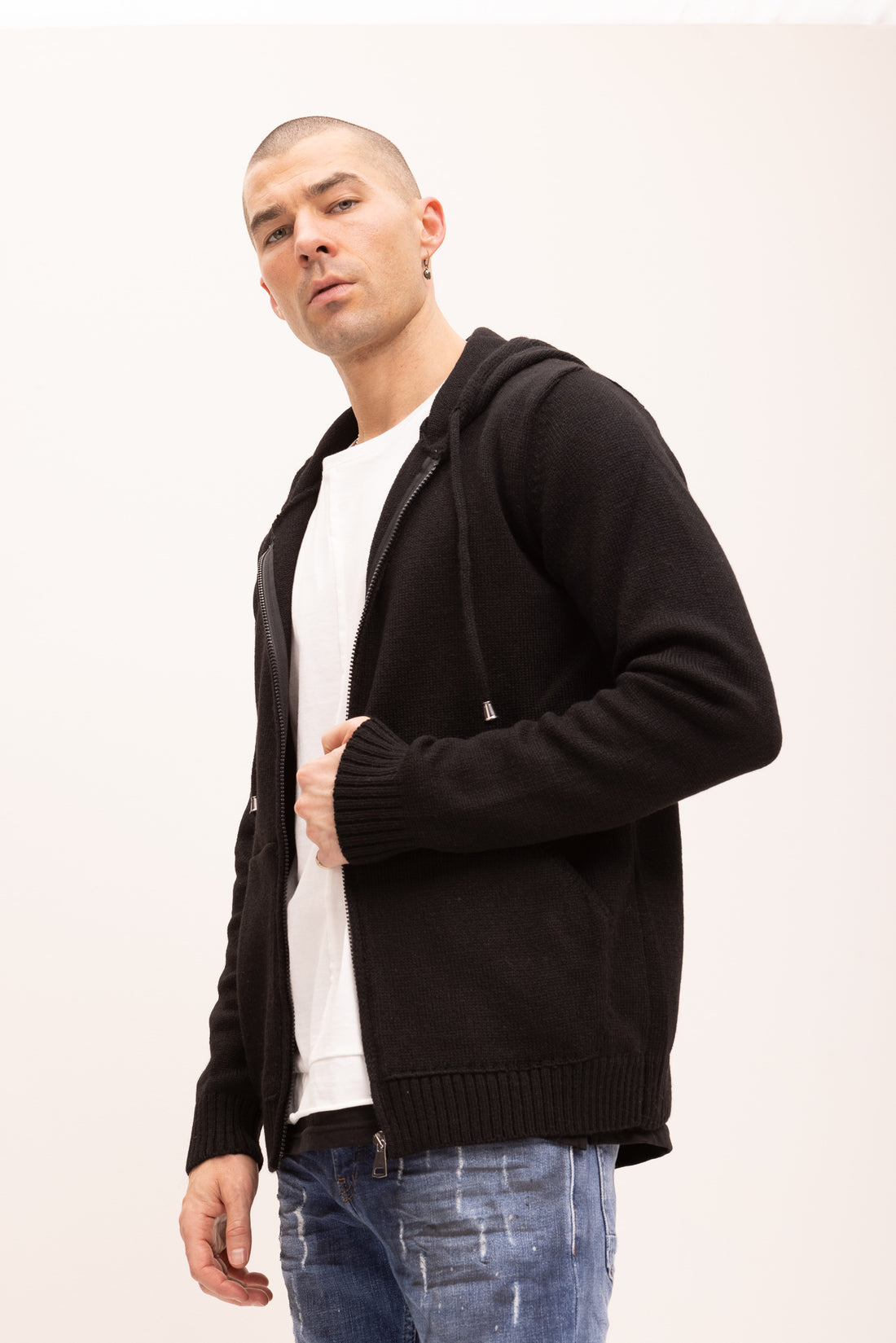 FULL ZIP CLOSURE KNITTED JACKET - BLACK - Ron Tomson