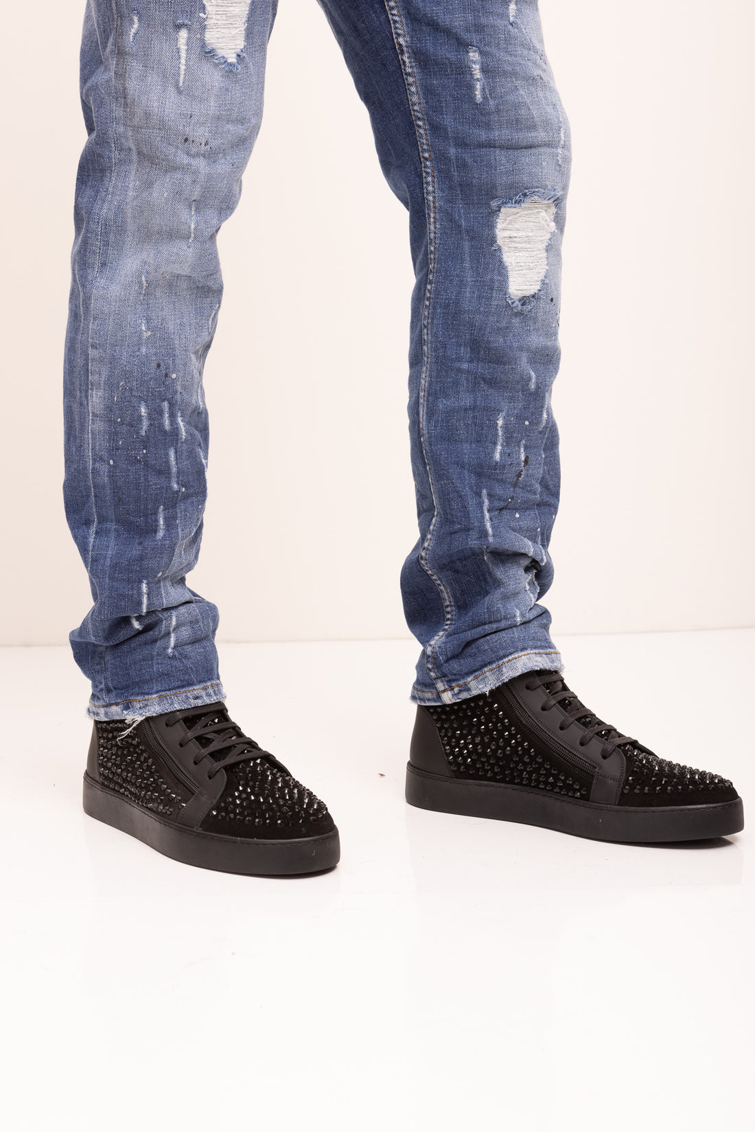 N° D2192X Crystal Studded Hi-Top Sneaker - Black Black / EU 39 US 6.5