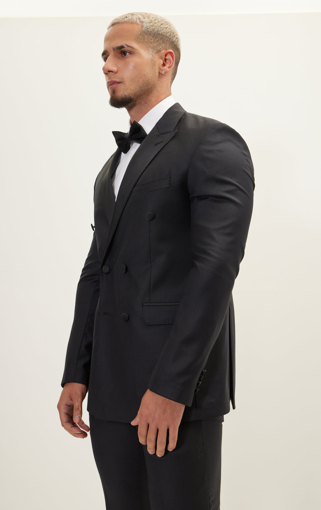 N° R276 SUPER 180S WOOL DOUBLE BREASTED TUXEDO SUIT- BLACK