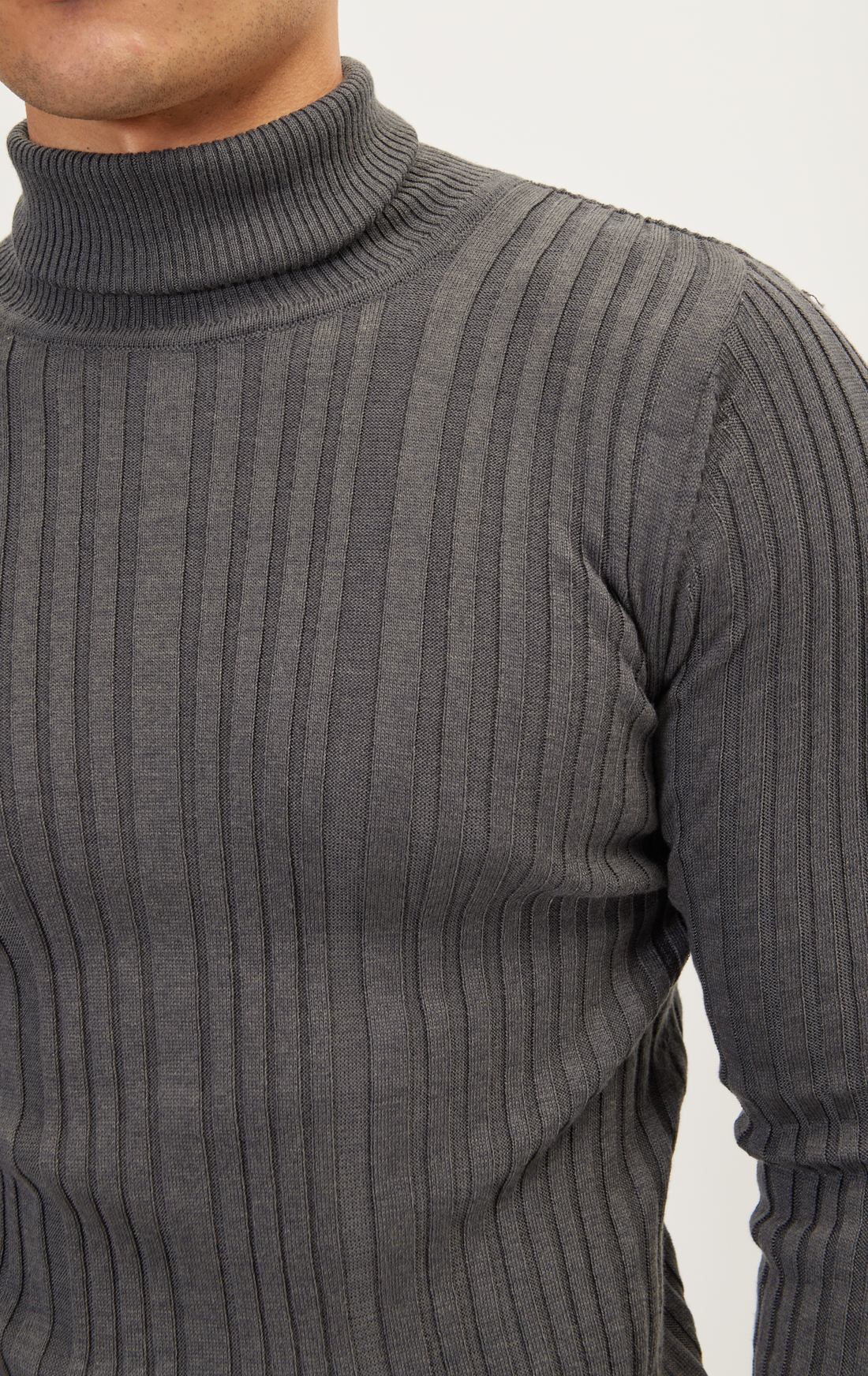 Ребристый свитер с круглым вырезом - антрацит