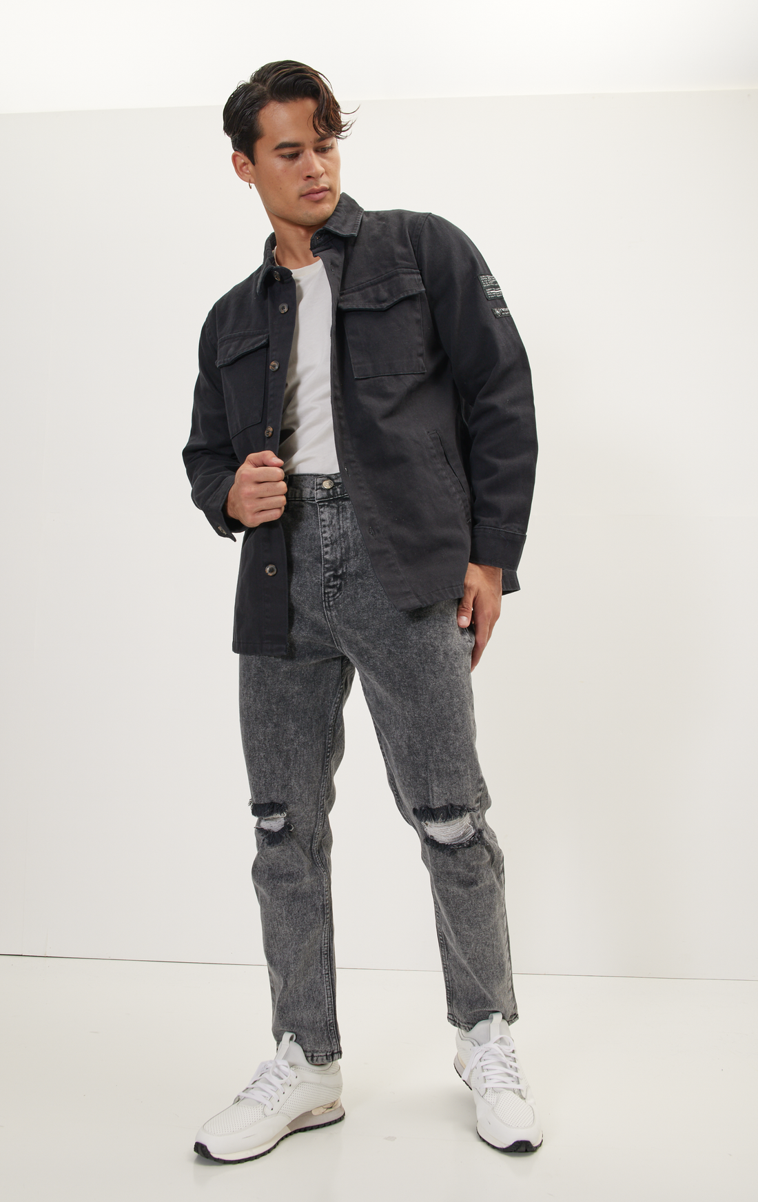 N° 1642 RELAXED FIT TAPERED JEANS - BLACK